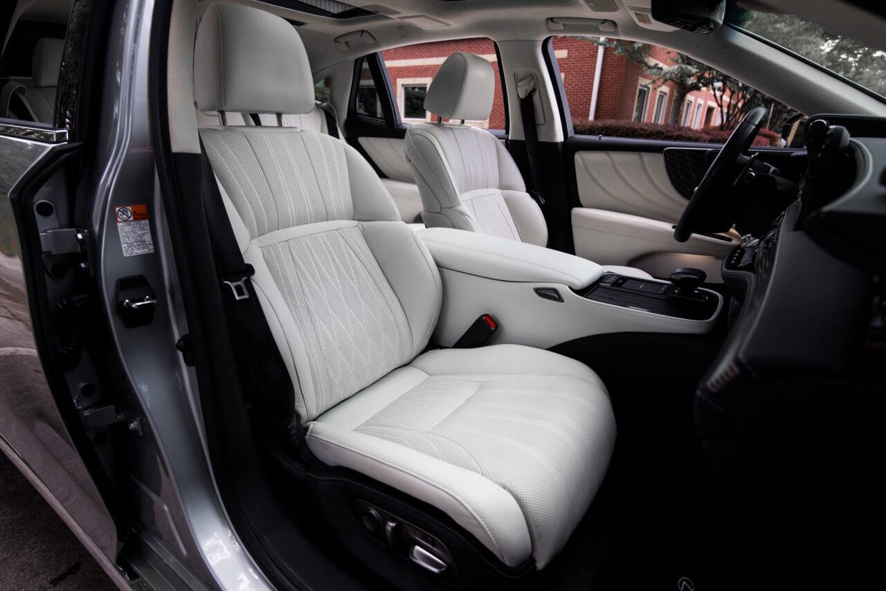 2022 Lexus LS 500 31