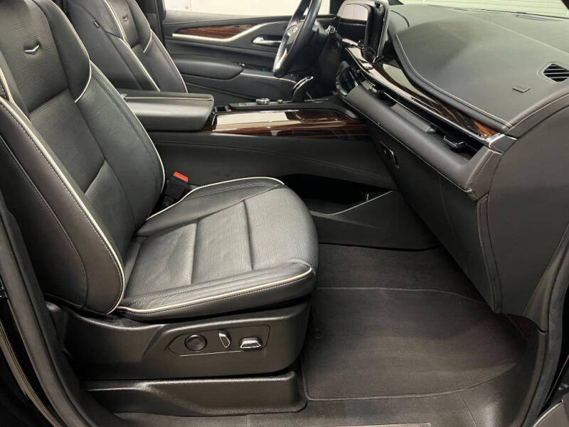 2022 Cadillac Escalade ESV Premium Luxury