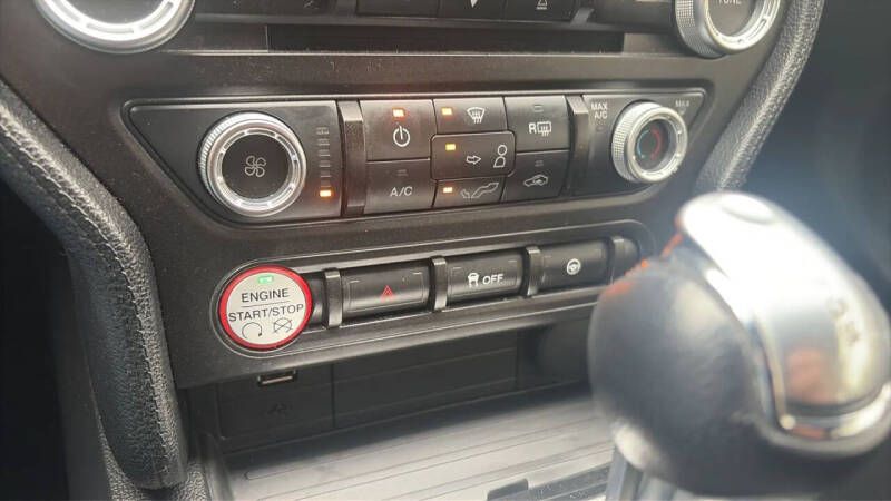 2015 Ford Mustang V6