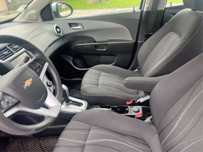 2018 Chevrolet Sonic LT Auto