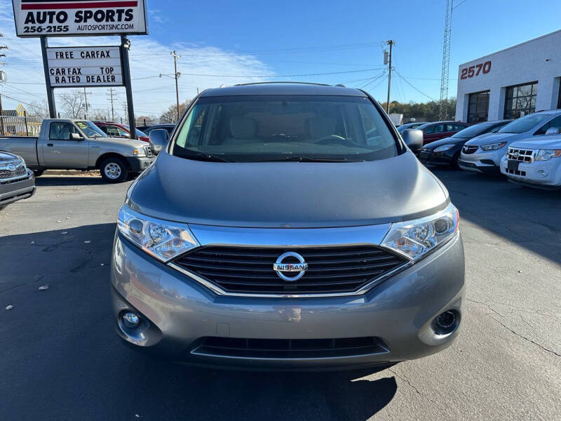 2015 Nissan Quest SV photo 2