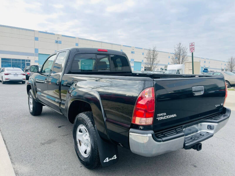 2006 Toyota Tacoma Base photo 12