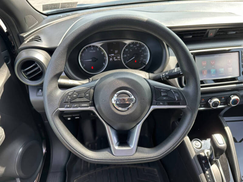 2019 Nissan Kicks S