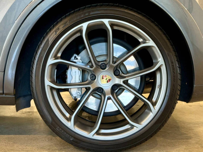 2020 Porsche Cayenne Turbo Coupe