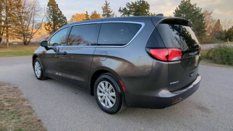 2021 Chrysler Voyager L
