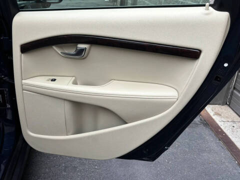 2013 Volvo XC70