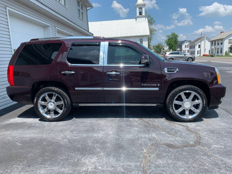 2009 Cadillac Escalade for sale at VILLAGE SERVICE CENTER in Penns Creek PA