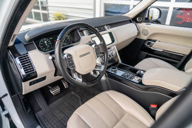 2017 Land Rover Range Rover 10