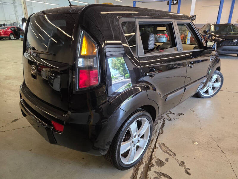 2011 Kia Soul +