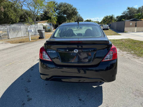 2017 Nissan Versa 1.6 S