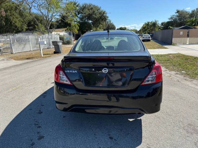 2017 Nissan Versa 1.6 S