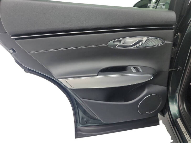 2022 Genesis GV70 2.5T Standard