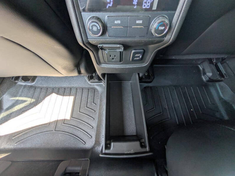 2017 GMC Acadia SLT-1