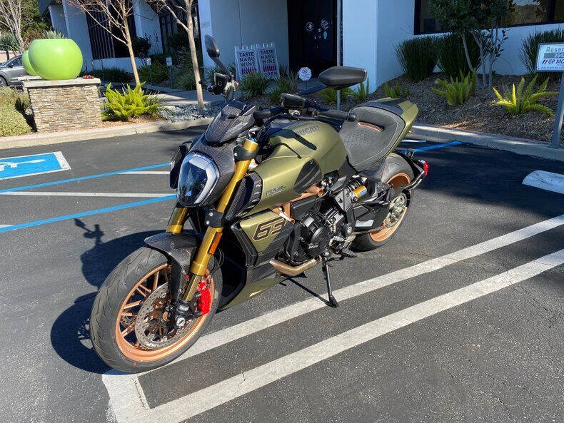 2021 Ducati Diavel 1260 Lamborghini