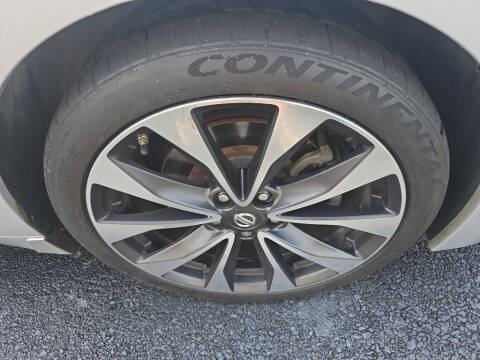 2017 Nissan Maxima 3.5 SR