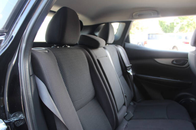 2017 Nissan Rogue Sport S