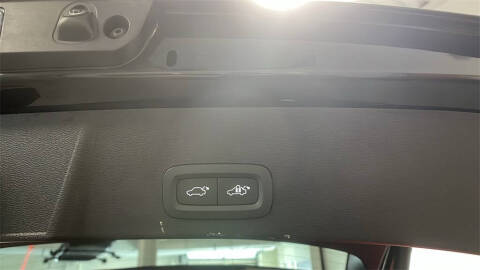 2023 Volvo XC40 B5 Plus Dark Theme