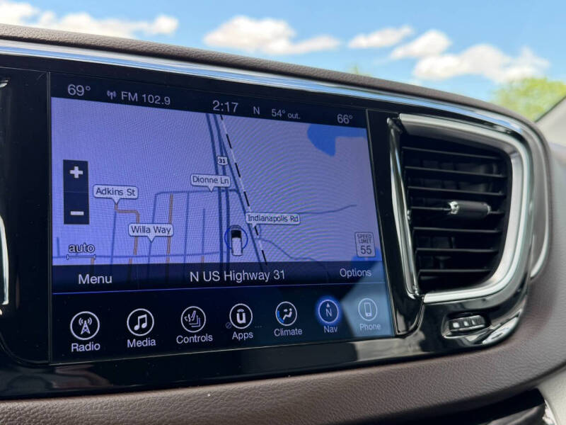 2017 Chrysler Pacifica Touring-L Plus