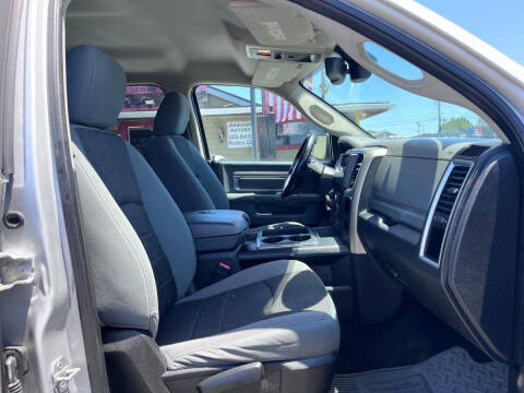 2013 RAM 1500 SLT