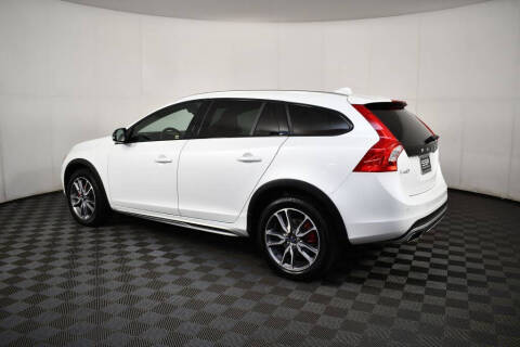 2015 Volvo V60 Cross Country T5