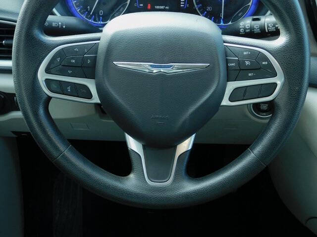 2020 Chrysler Voyager LXi