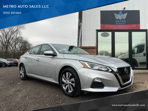 2022 Nissan Altima for sale at METRO AUTO SALES LLC in Lino Lakes MN