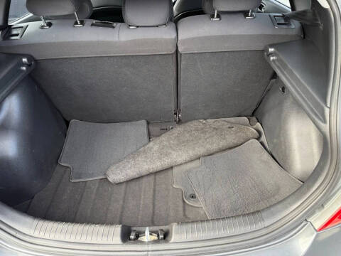 2012 Hyundai Accent SE