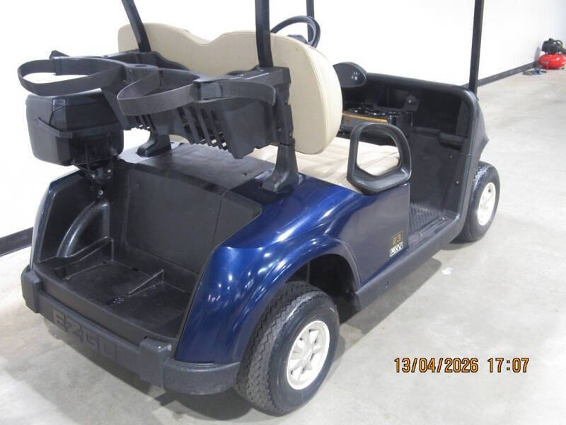 2020 E-Z-GO RXV