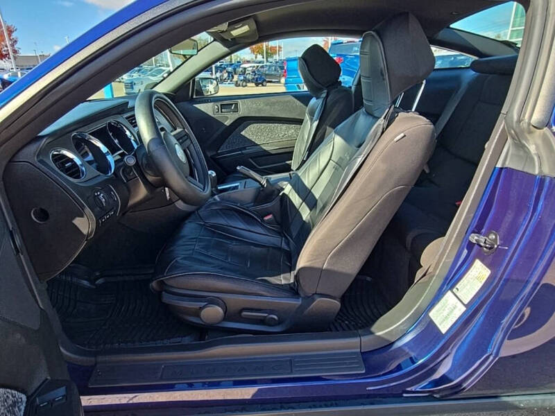 2012 Ford Mustang V6 Premium