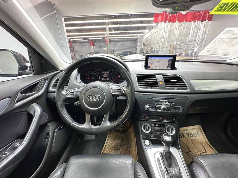 2015 Audi Q3 2.0T quattro Prestige