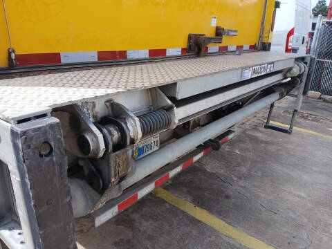 2019 Freightliner M2 106