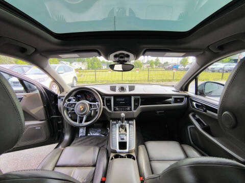 2017 Porsche Macan S