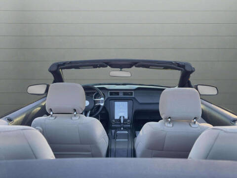 2014 Ford Mustang V6