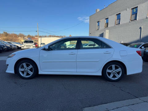 2014 Toyota Camry SE