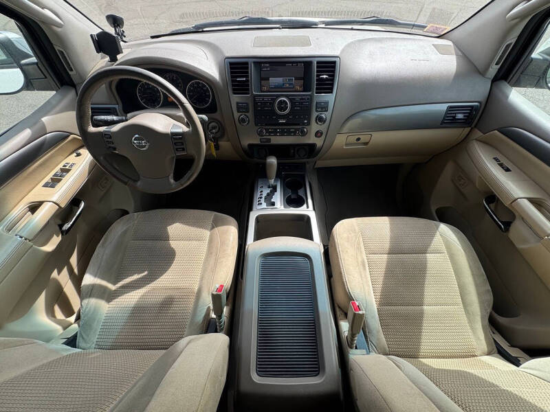 2011 Nissan Armada SV