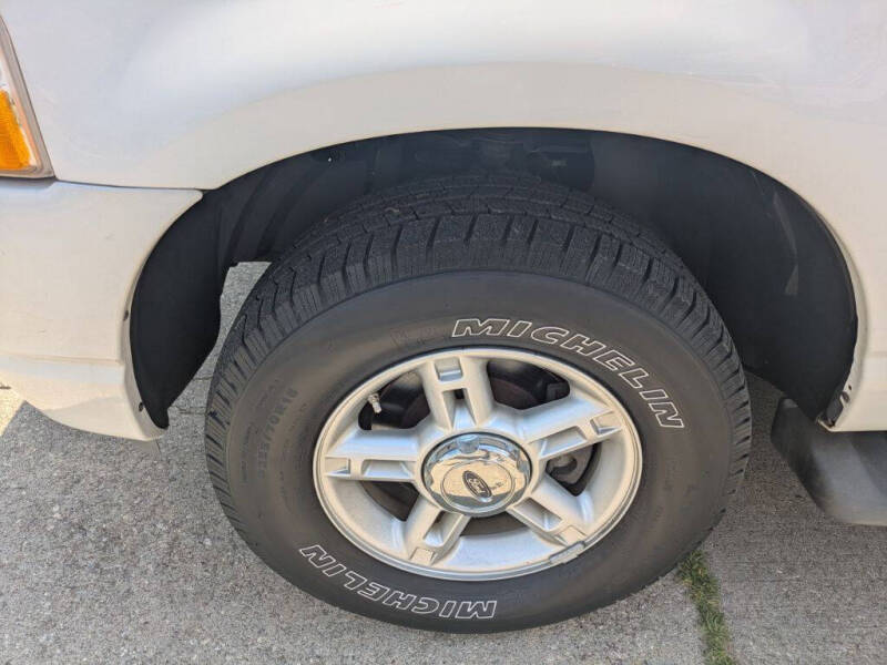 2004 Ford Explorer XLT