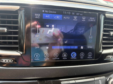 2017 Chrysler Pacifica Touring-L