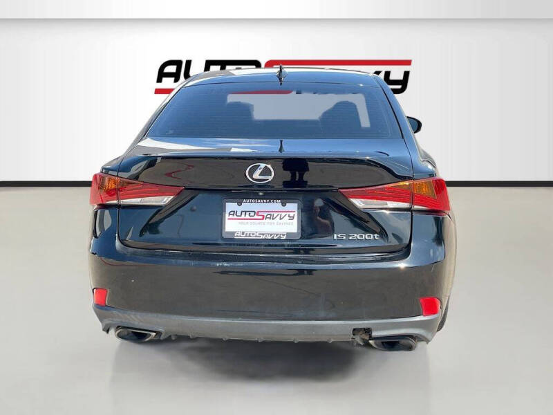2017 Lexus IS 200t