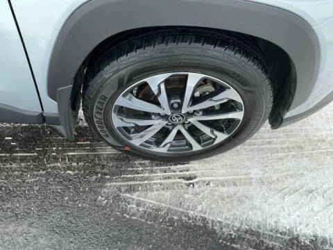 2025 Toyota Corolla Cross XLE