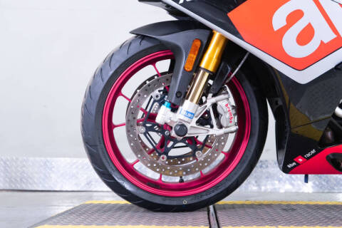 2016 Aprilia RSV4