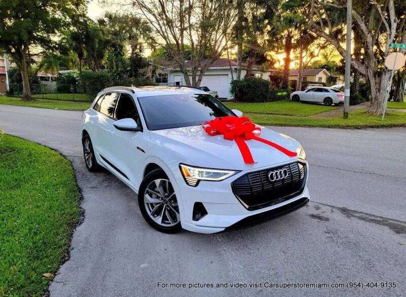 2021 Audi e-tron quattro Premium Plus