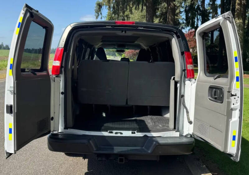 2018 Chevrolet Express LS 2500