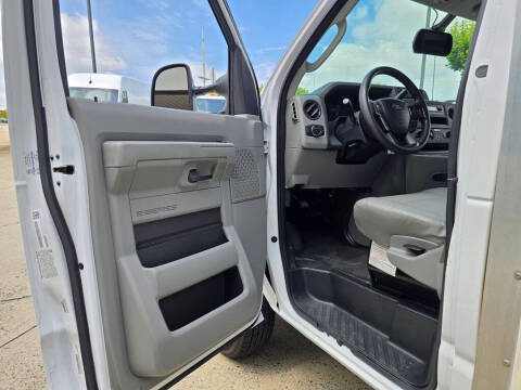 2022 Ford E-Series