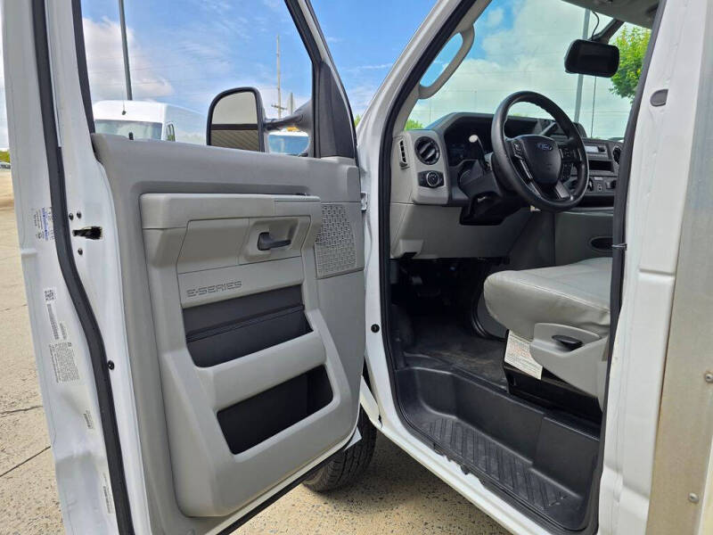 2022 Ford E-Series