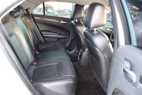 2017 Chrysler 300 Limited