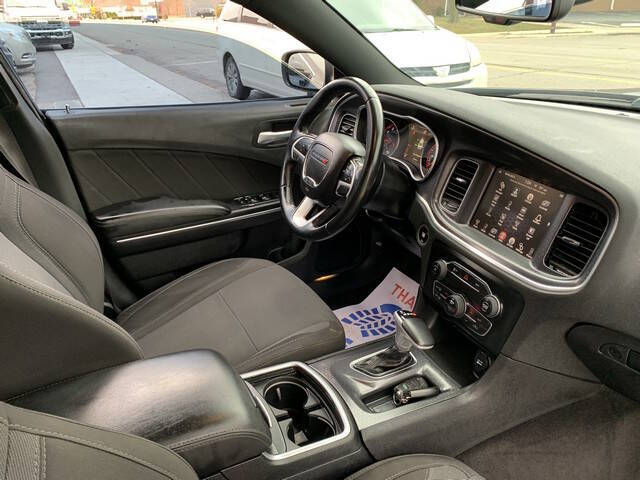 2016 Dodge Charger SXT