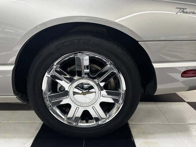 2004 Ford Thunderbird Deluxe