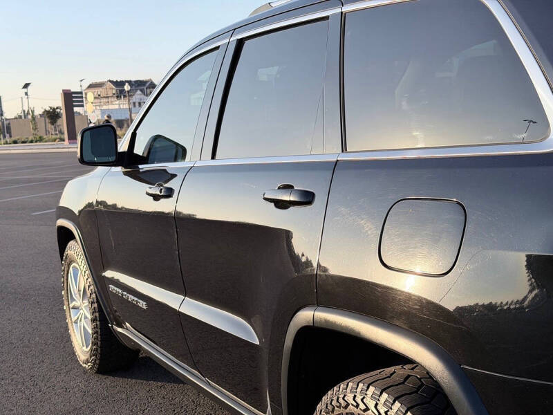 2017 Jeep Grand Cherokee Laredo E