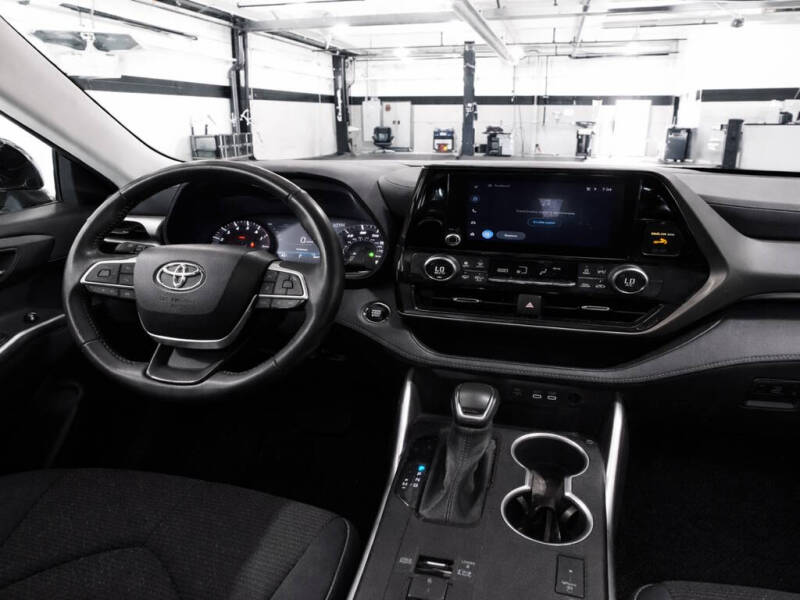 2017 Toyota Highlander LE