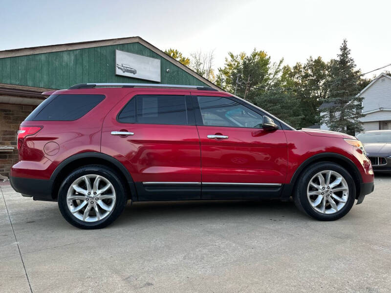 2011 Ford Explorer XLT photo 5